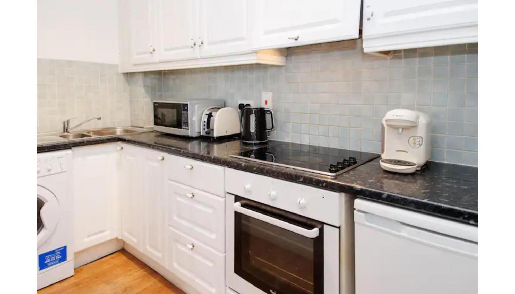 2 Bedroom Apartment Near Historical Christchurch Dublin Exterior foto