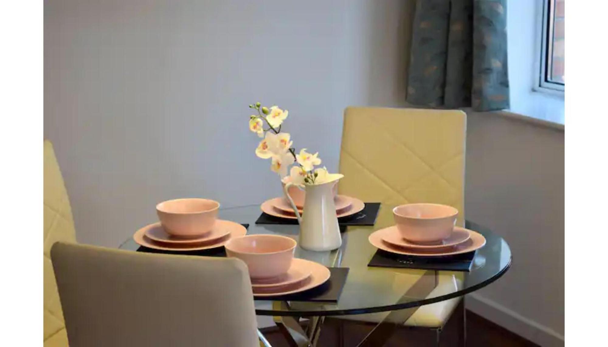 2 Bedroom Apartment Near Historical Christchurch Dublin Exterior foto